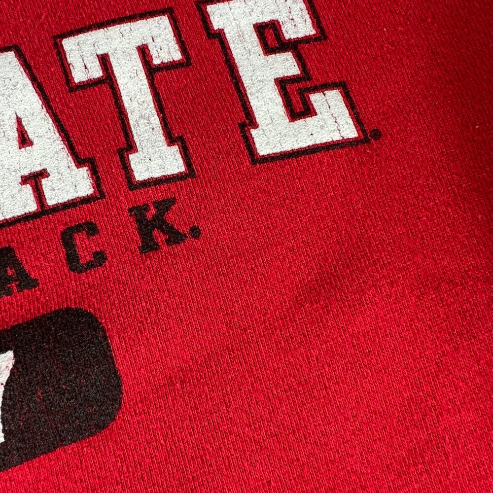 Y2K North Carolina State Wolfpack Sweatshirt Medium Red Faded Logo Crewneck - Picture 3 of 15